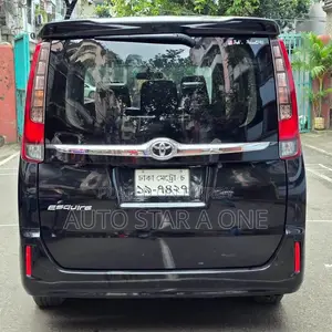 Toyota Esquire 2.0 AWD (7 seater) 2014 Black