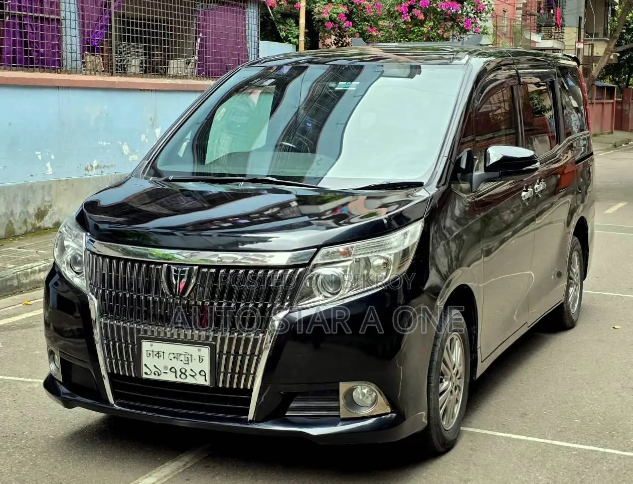 Toyota Esquire 2.0 AWD (7 seater) 2014 Black