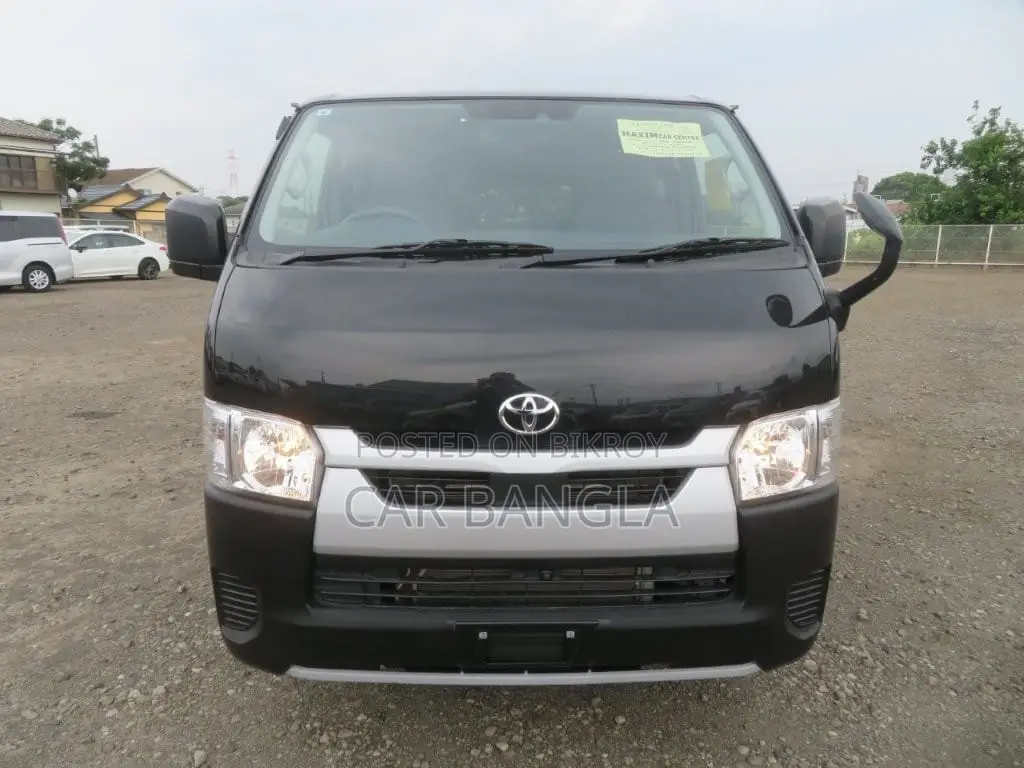 Toyota HiAce 2021 Black