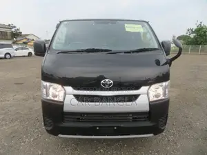 Toyota HiAce 2021 Black