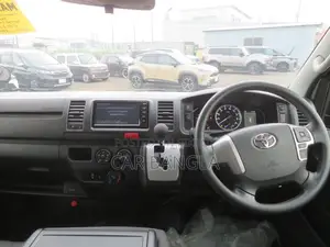 Toyota HiAce 2021 Black