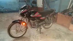 Hero HF Deluxe 2023 Black
