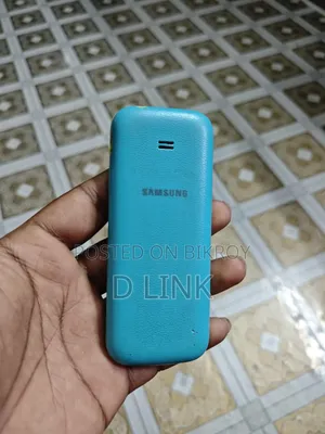 Samsung Guru Music 2