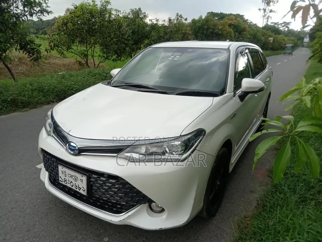 Toyota Corolla Fielder 1.5 Hybrid FWD 2016 Pearl