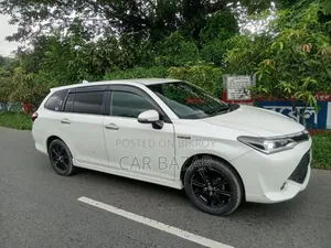 Toyota Corolla Fielder 1.5 Hybrid FWD 2016 Pearl