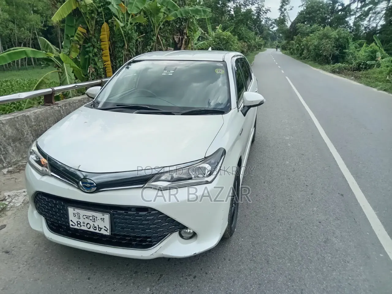 Toyota Corolla Fielder 1.5 Hybrid FWD 2016 Pearl