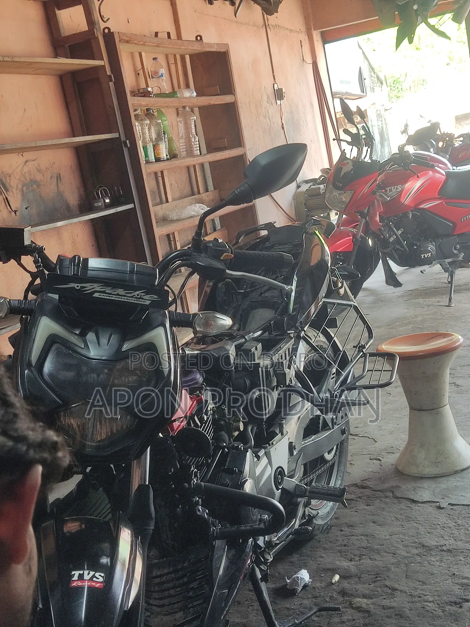 TVS Apache RTR 160 4V 2024 Black