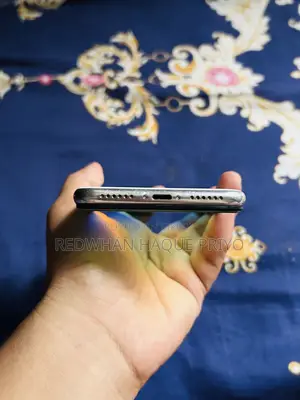Apple iPhone X 64 GB White