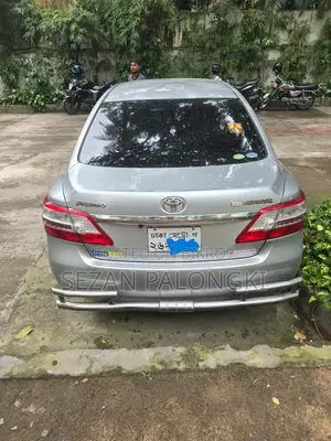 Toyota Premio 2012 Silver