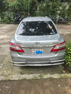 Toyota Premio 2012 Silver