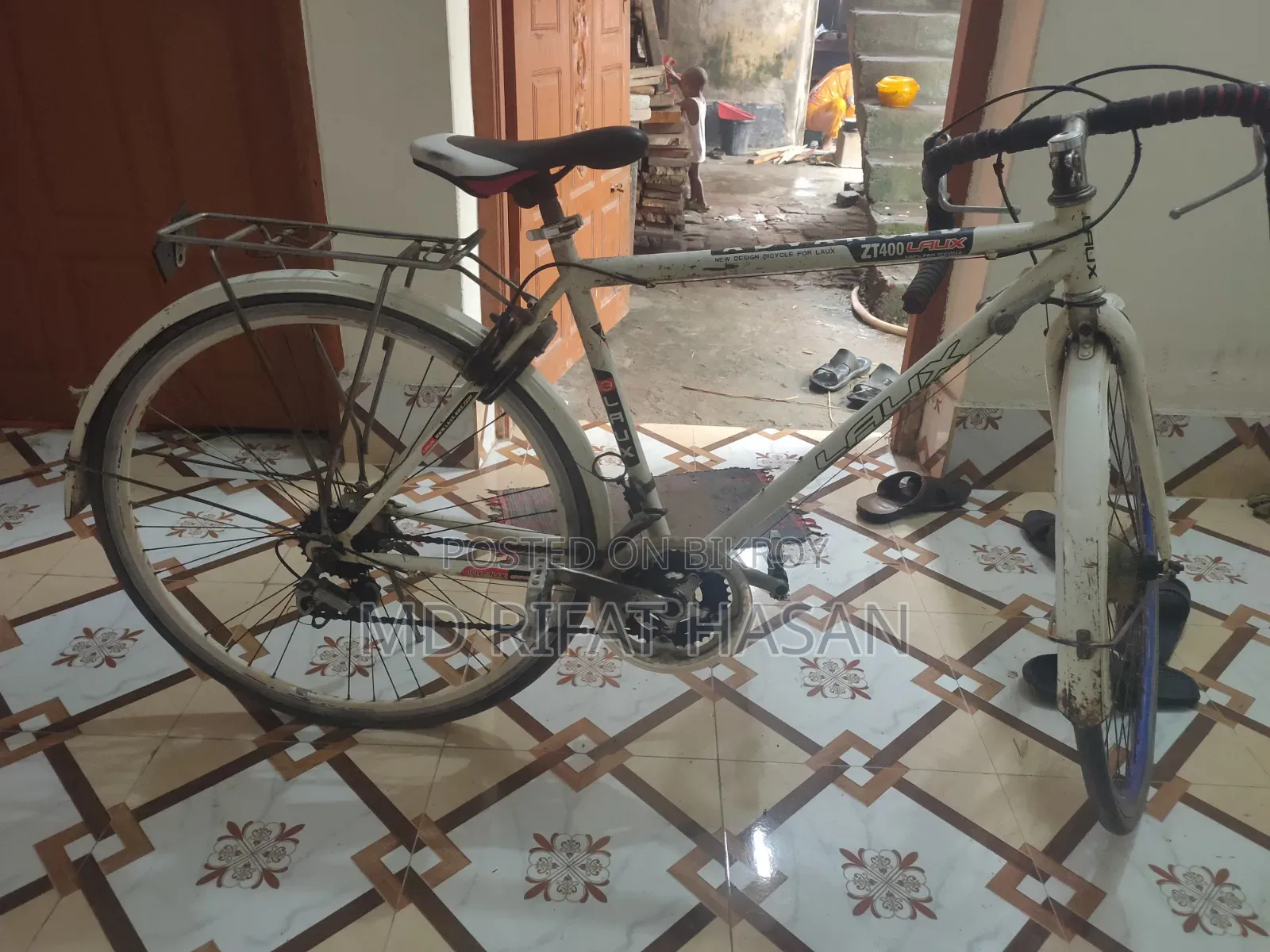 একটি ভালো কন্ডিশনের ব্যবহৃত সাইকেল বিক্রি করা হবে।