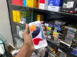 Apple iPhone 7 32 GB Silver