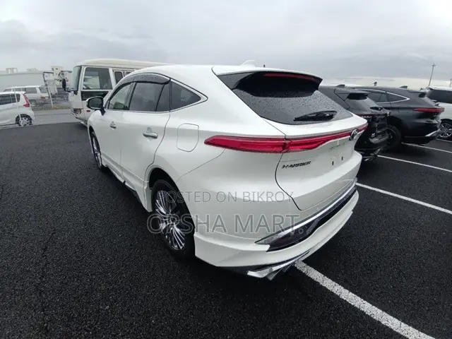 Toyota Harrier 2021 Pearl