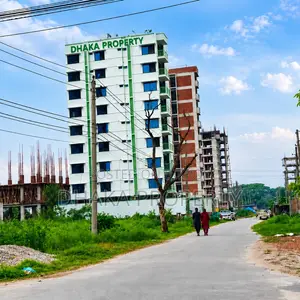 60ft Rd 3 Katha Metro Station at Sector-17/K.