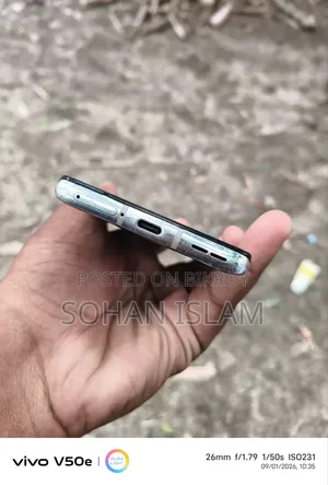 ওয়ানপ্লাস ৮ ১২৮ জিবি হোয়াইট