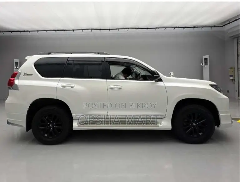 Toyota Land Cruiser Prado 2021 Pearl