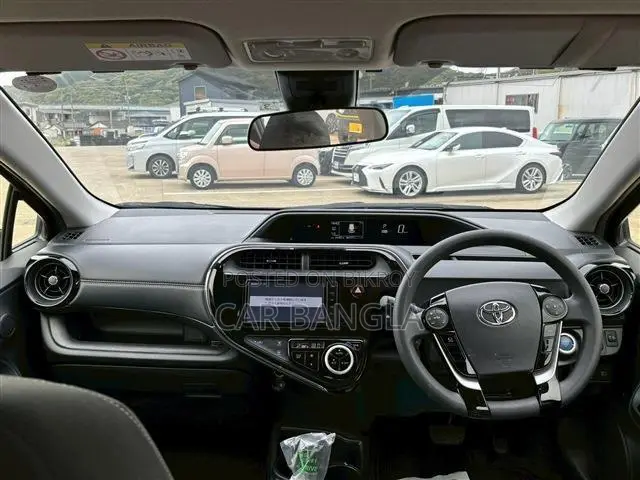 Toyota Aqua 2021 Black