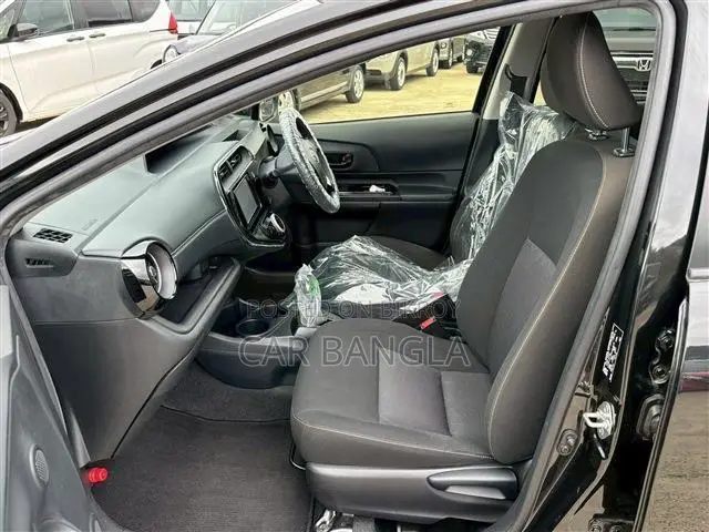 Toyota Aqua 2021 Black