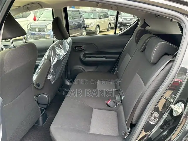 Toyota Aqua 2021 Black