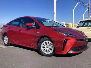 Toyota Prius 2021 Red