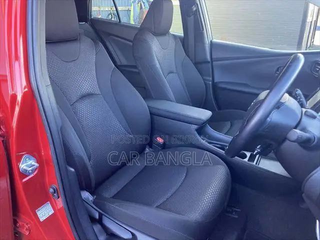 Toyota Prius 2021 Red