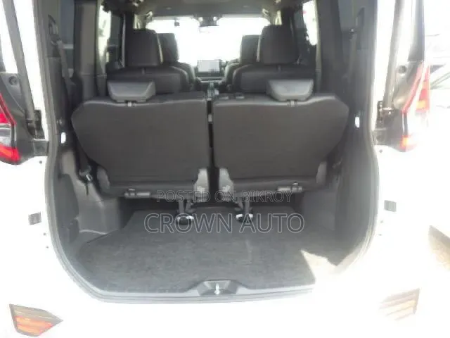 Toyota Noah 2023 Pearl