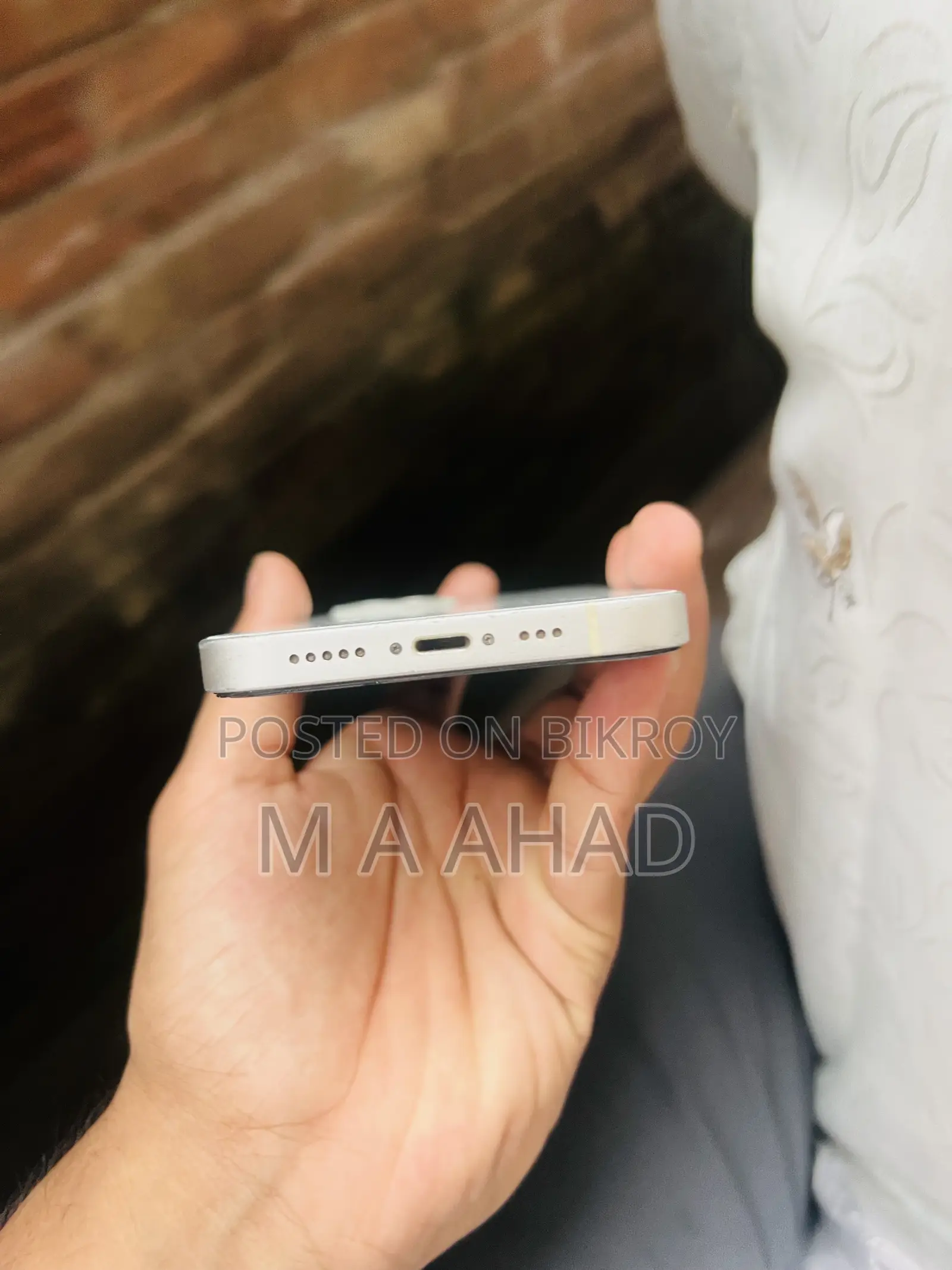 অ্যাপল আইফোন ১৩ ১২৮ জিবি হোয়াইট
