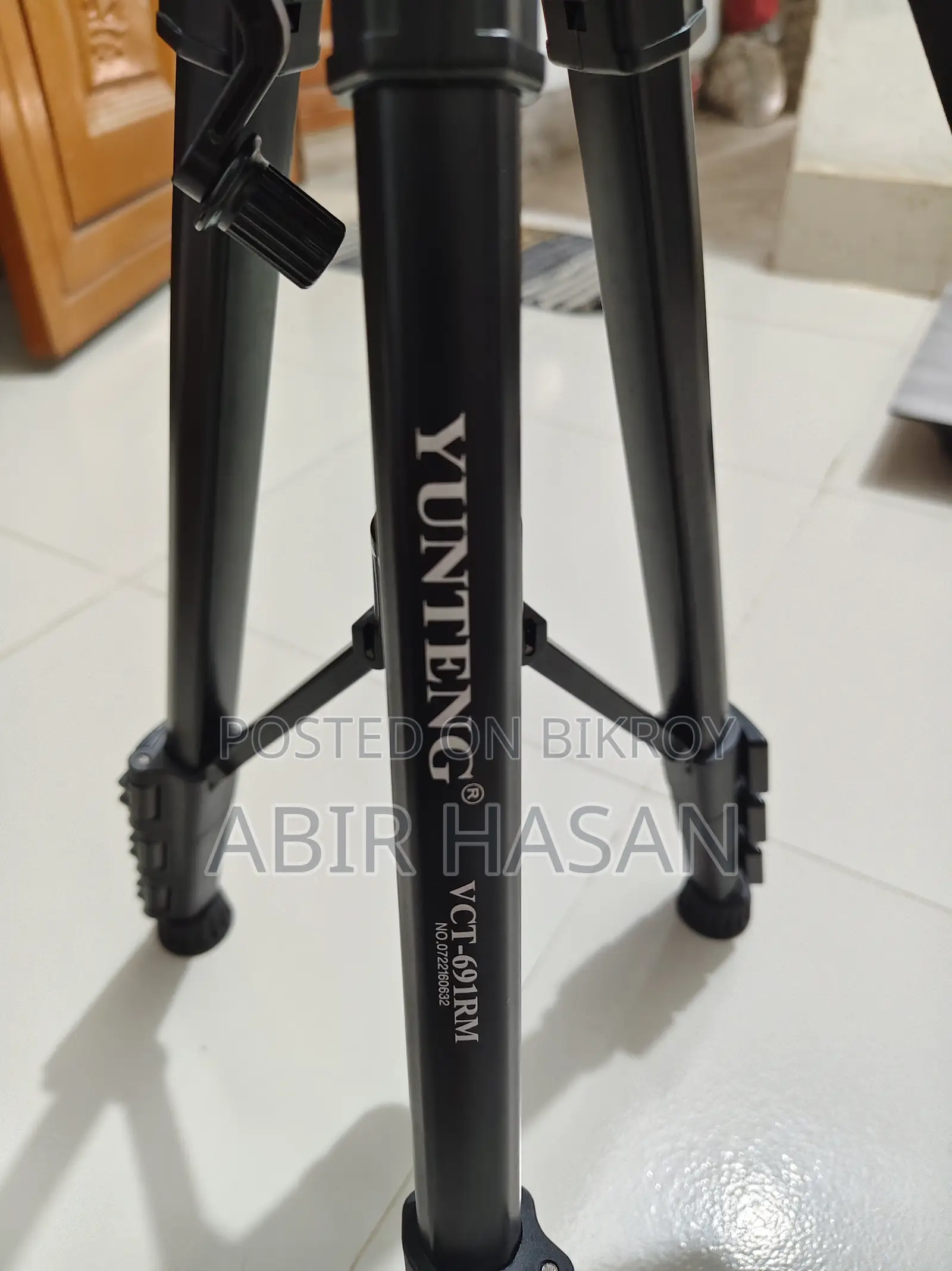 Yunteng VCT-691 Camera Tripod