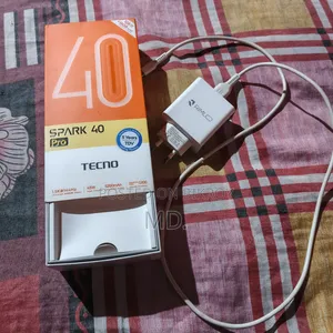 Tecno Spark 40 Pro 128 GB