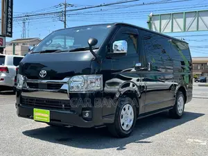 Toyota HiAce 2022 Black