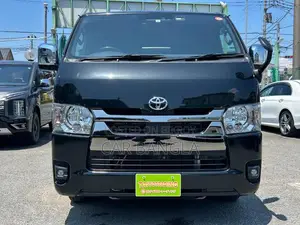 Toyota HiAce 2022 Black