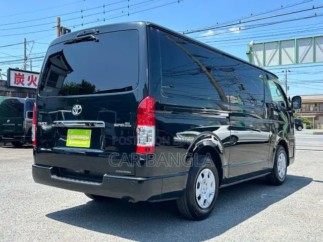 Toyota HiAce 2022 Black