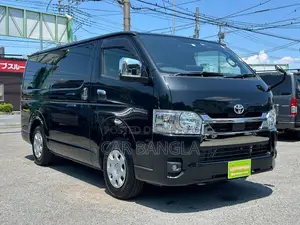Toyota HiAce 2022 Black