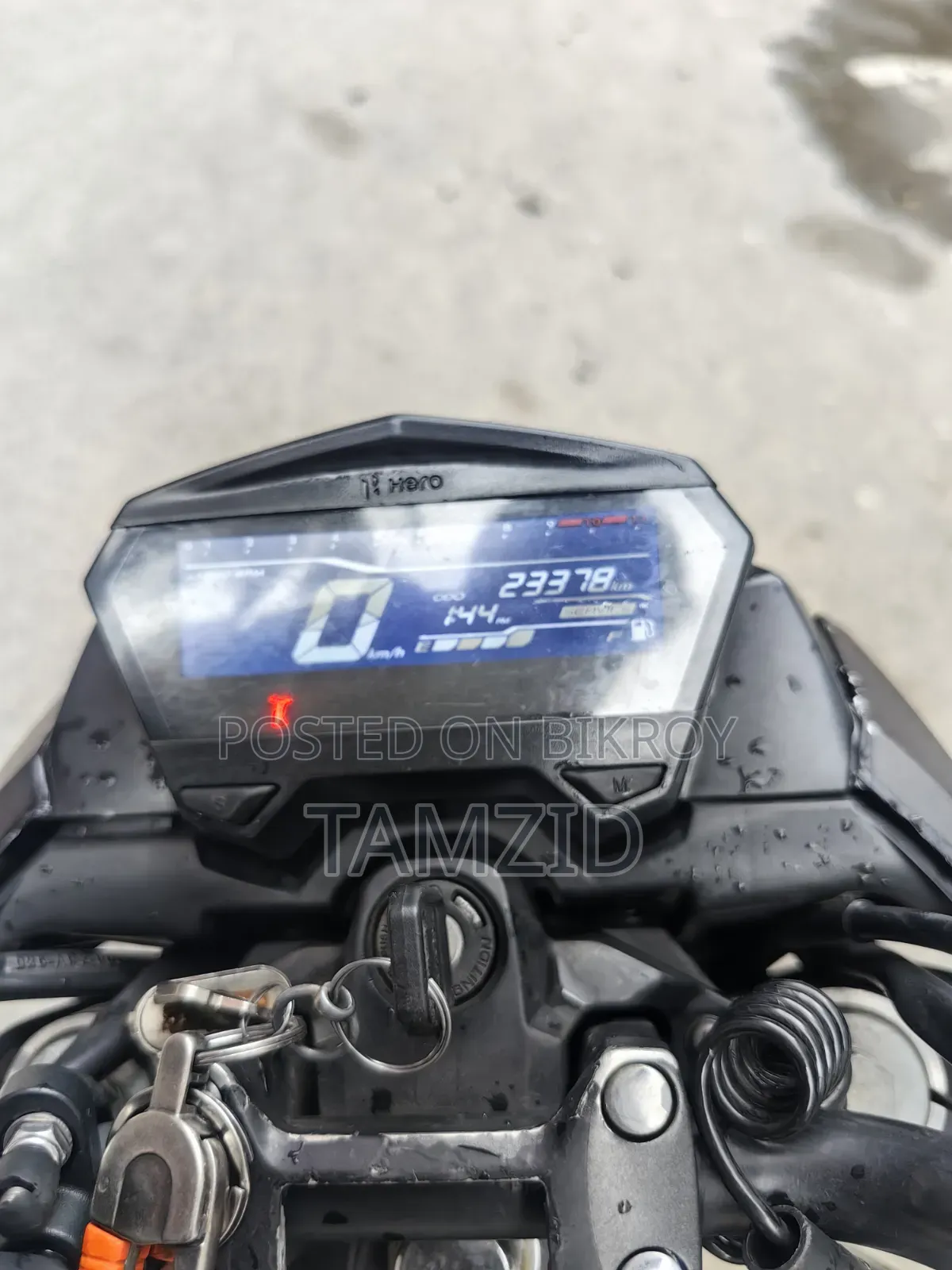 Hero Thriller 160R 2023 White