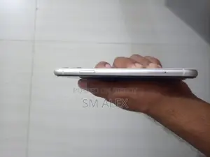 অ্যাপল আইফোন ১১ ১২৮ জিবি হোয়াইট