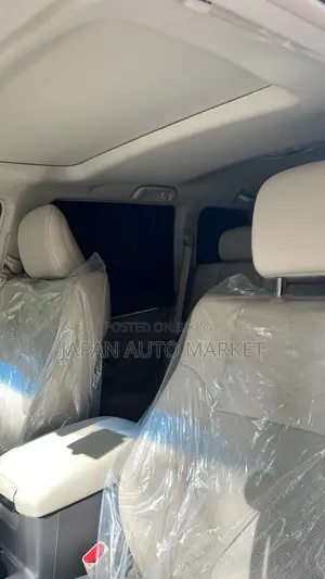 Toyota Land Cruiser Prado 2021 Pearl