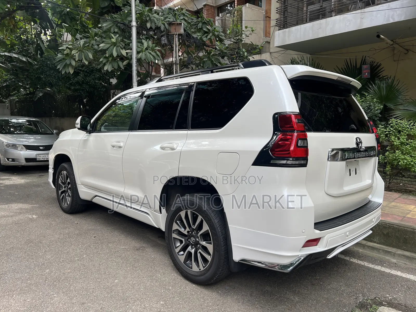 Toyota Land Cruiser Prado 2021 Pearl