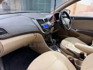 Hyundai Accent 2012 Blue