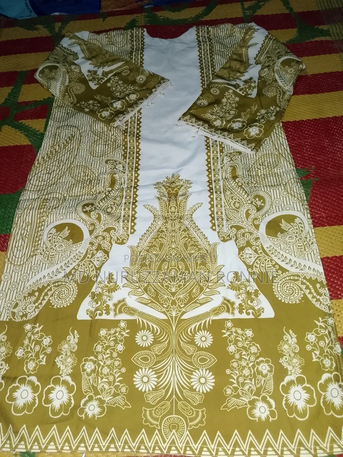 টু পিছ থ্রি পিচ