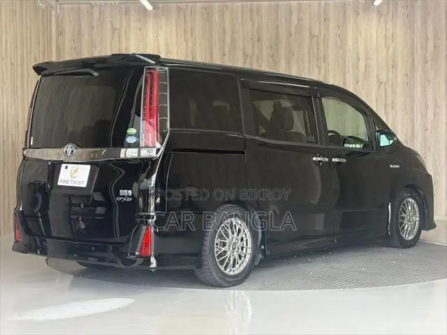 Toyota Noah 2021 Black