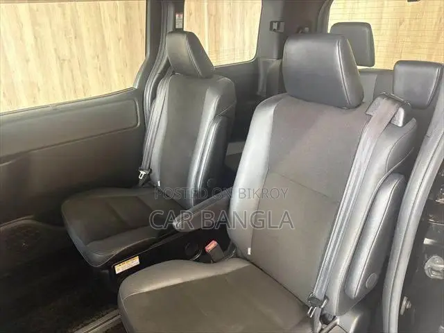 Toyota Noah 2021 Black
