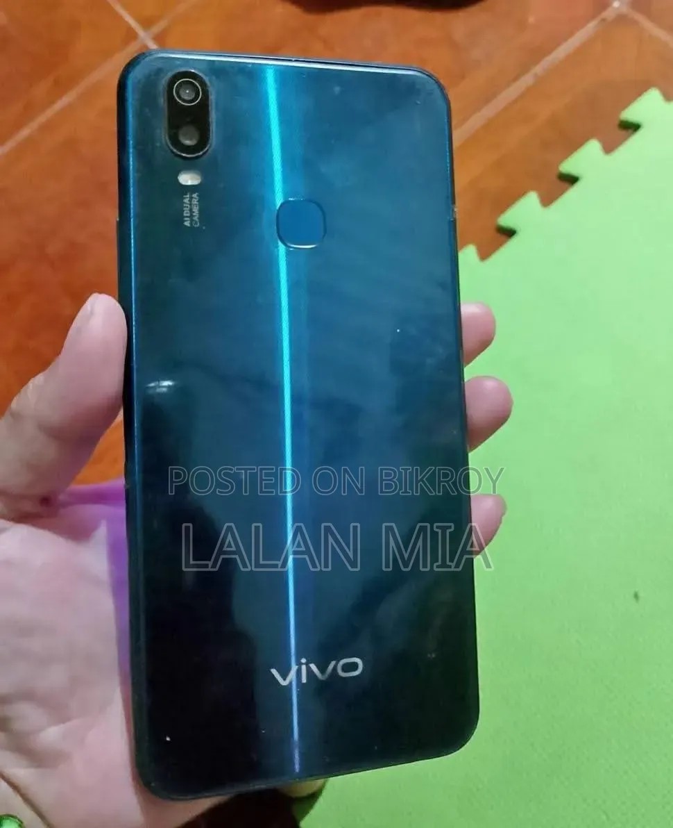 Vivo Y11 32 GB Blue