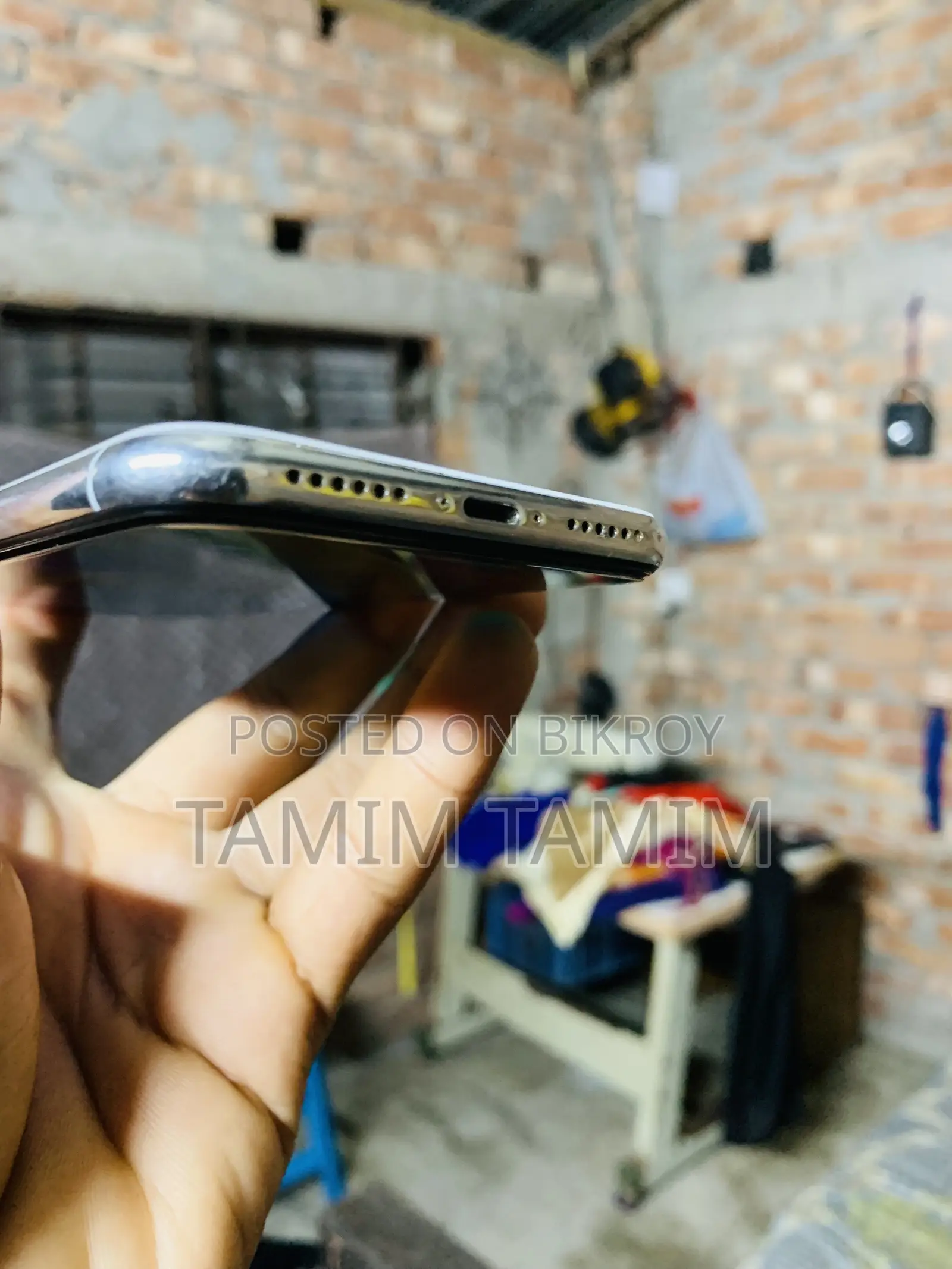 অ্যাপল আইফোন এক্স ২৫৬ জিবি হোয়াইট