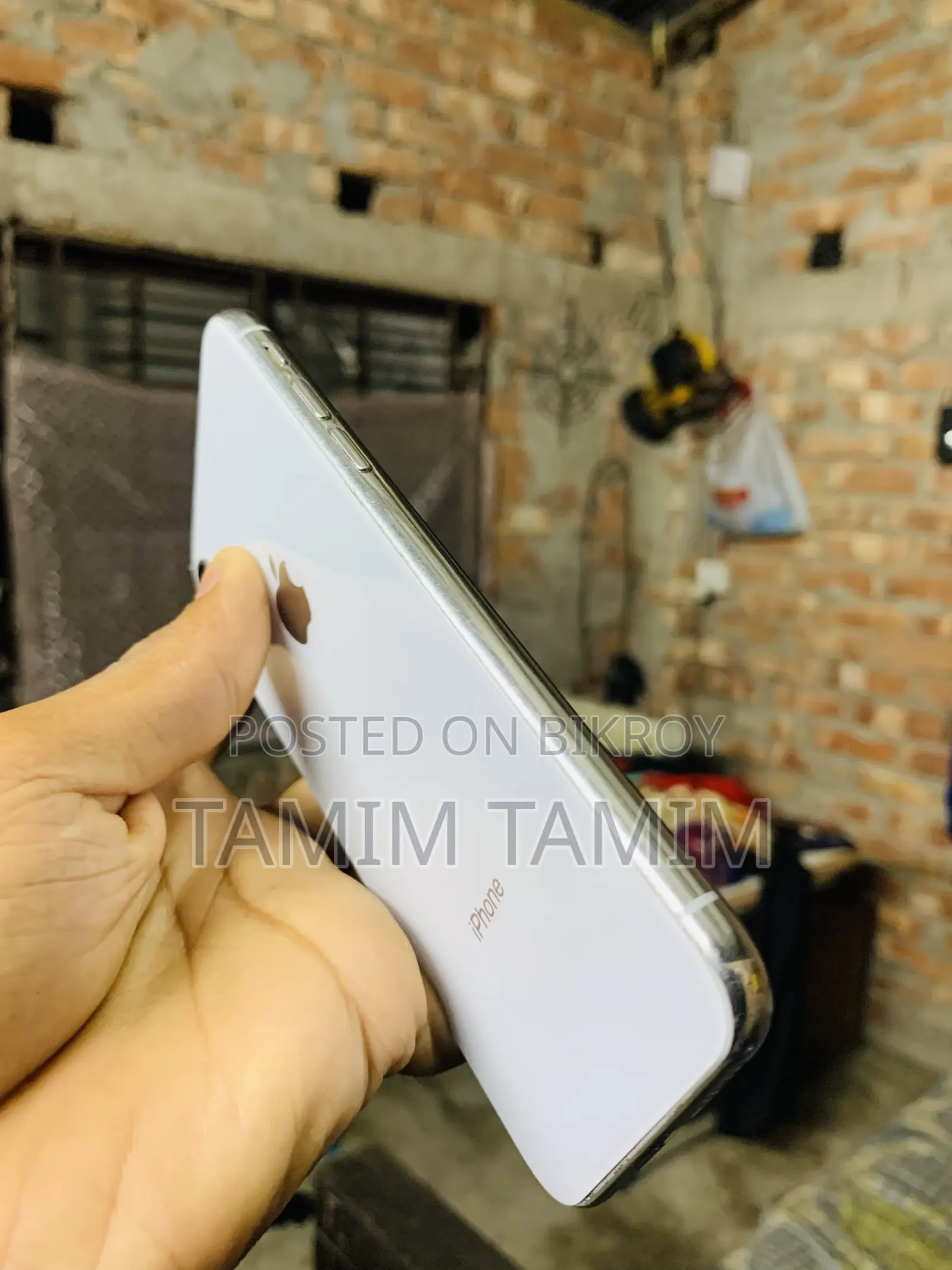 অ্যাপল আইফোন এক্স ২৫৬ জিবি হোয়াইট