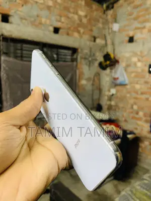 অ্যাপল আইফোন এক্স ২৫৬ জিবি হোয়াইট