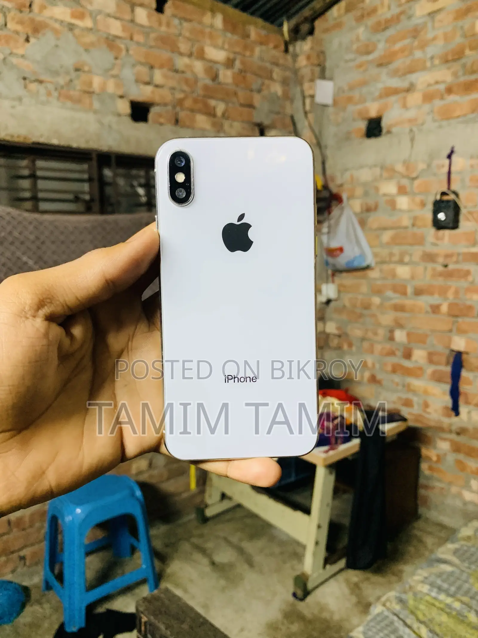 অ্যাপল আইফোন এক্স ২৫৬ জিবি হোয়াইট