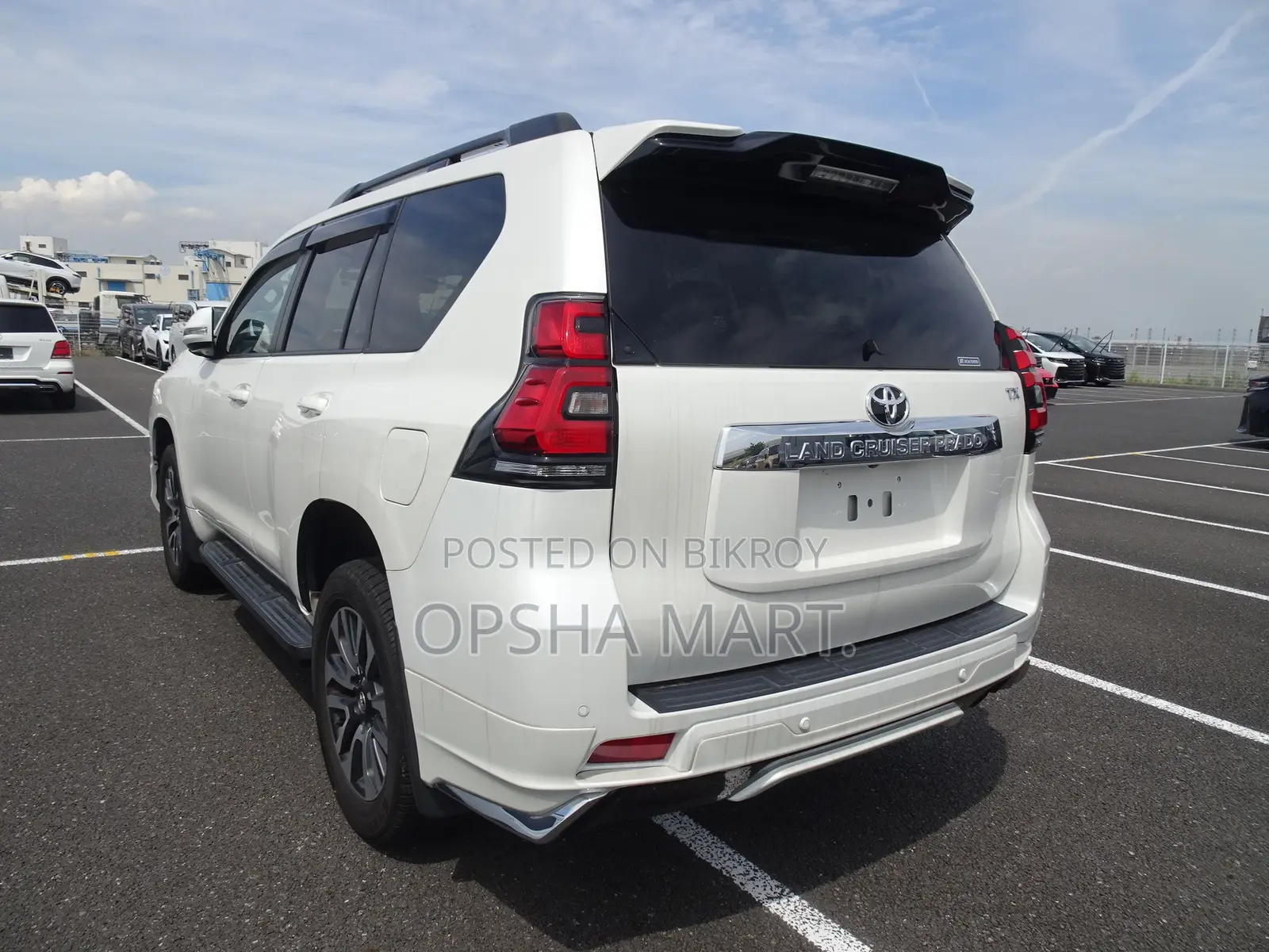 Toyota Land Cruiser Prado 2023 Pearl