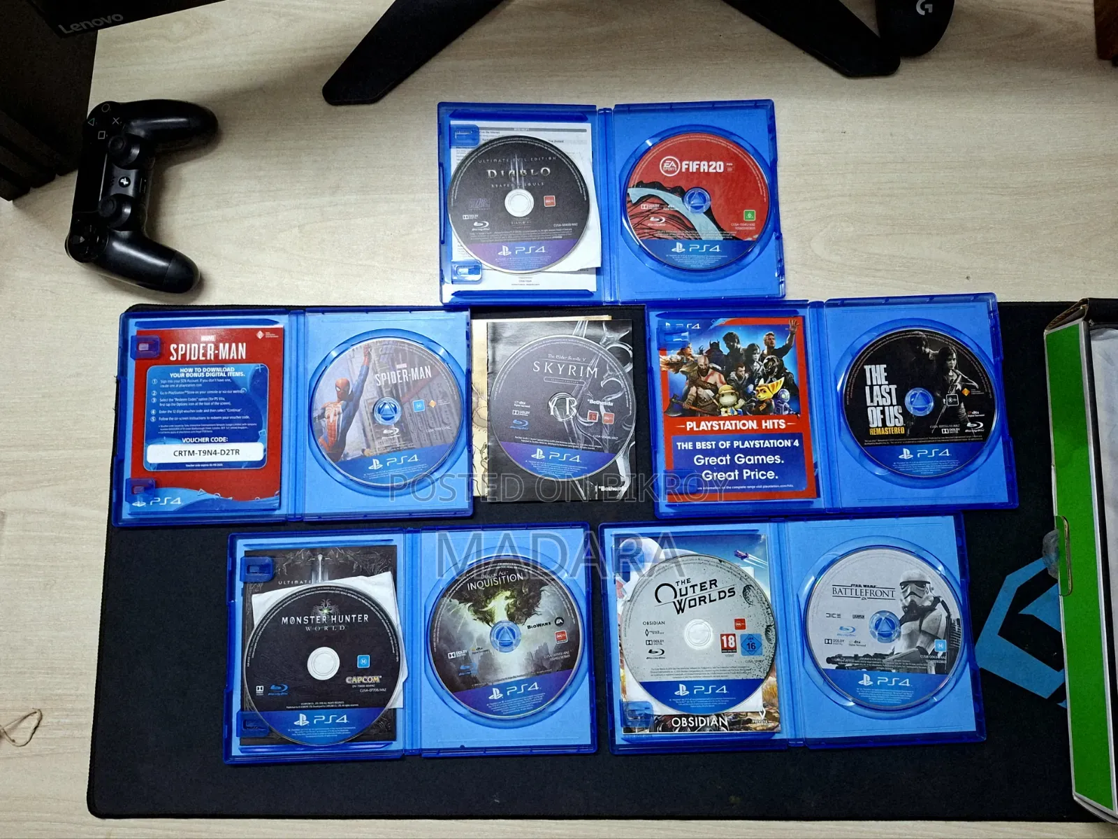 PS4 Pro 1TB (CUH-7202B) + 2 Controllers + 9 Games
