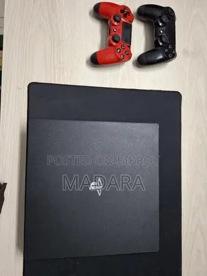 PS4 Pro 1TB (CUH-7202B) + 2 Controllers + 9 Games