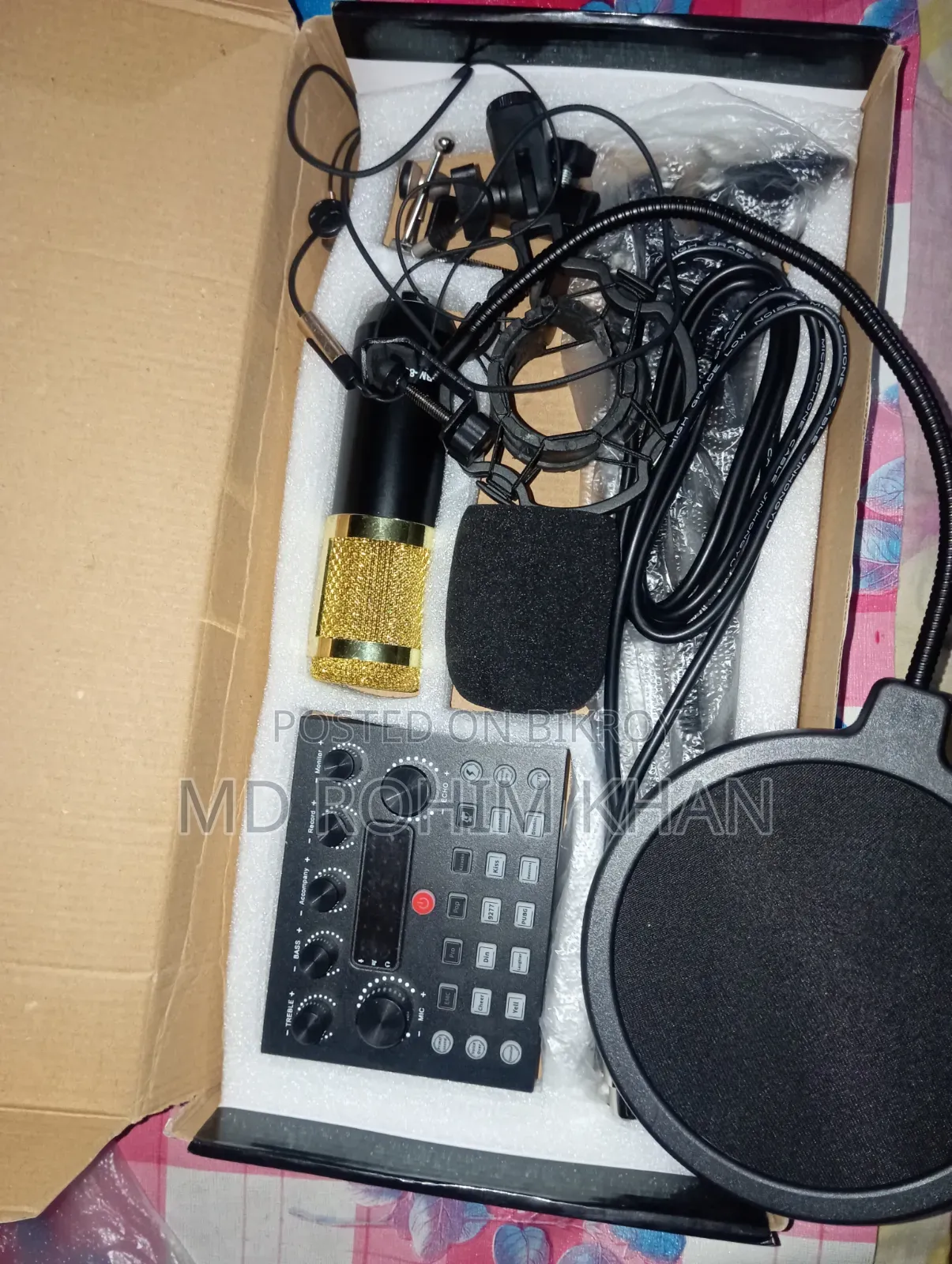 Live Sound Cart With Microphone